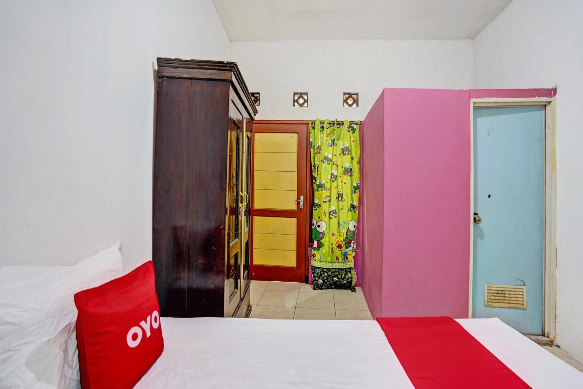 Oyo Life 92840 Wisma Morricco Jombang Dış mekan fotoğraf