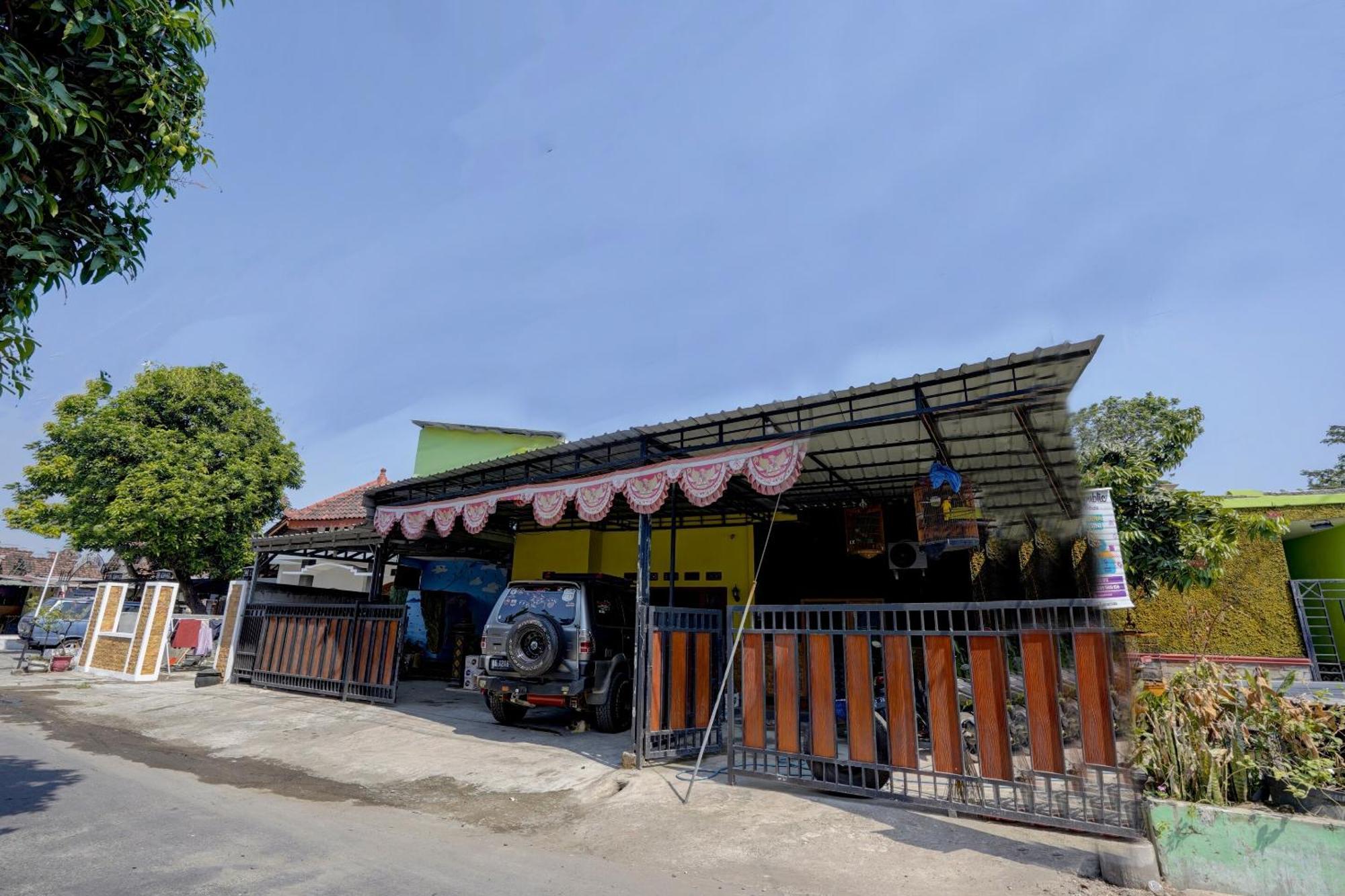 Oyo Life 92840 Wisma Morricco Jombang Dış mekan fotoğraf